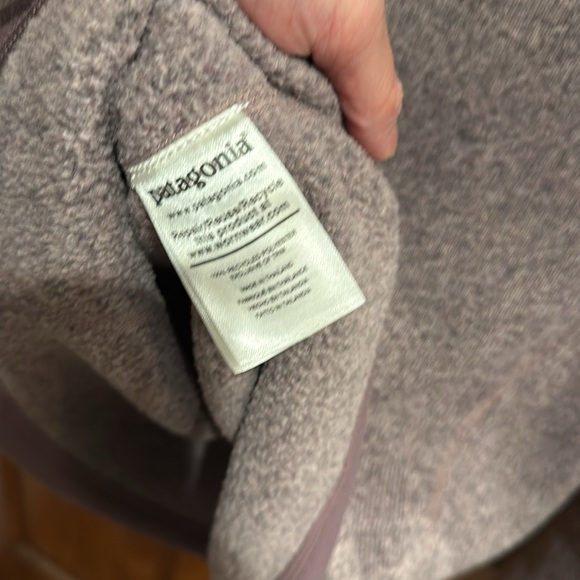 Patagonia better sweater 1/4 zip fleece, size medium heathered lavender color. - Picture 5 of 6